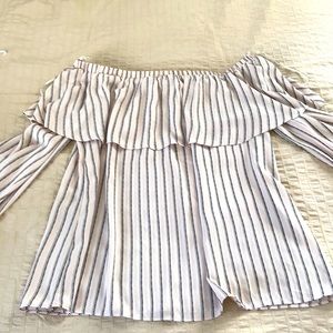 Forever 21, women’s off the shoulder top